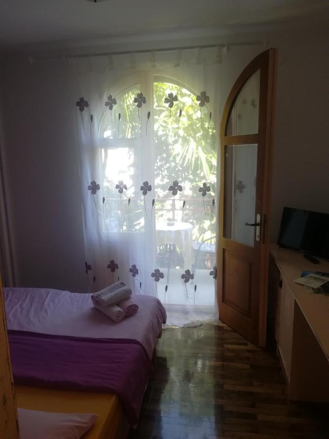 Romantic Room With Balcony Ловран Экстерьер фото